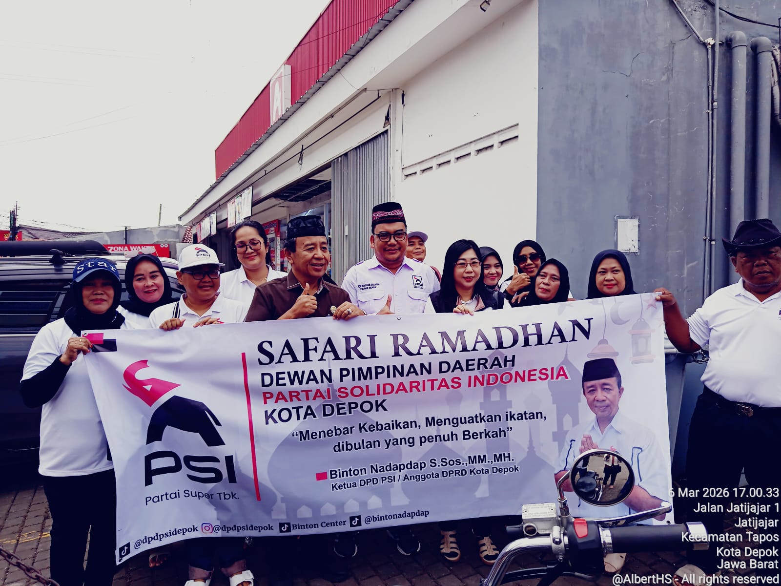 Ketua DPC PSI Edi Hotman Saragih Berbagi Takjil dan Buka Bersama Warga di Tapos Kota Depok