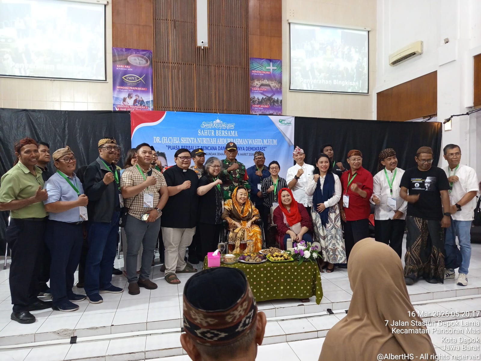 Shinta Nuriyah Wahid dan Yenny Wahid Sahur Bersama di Gereja GKP Depok