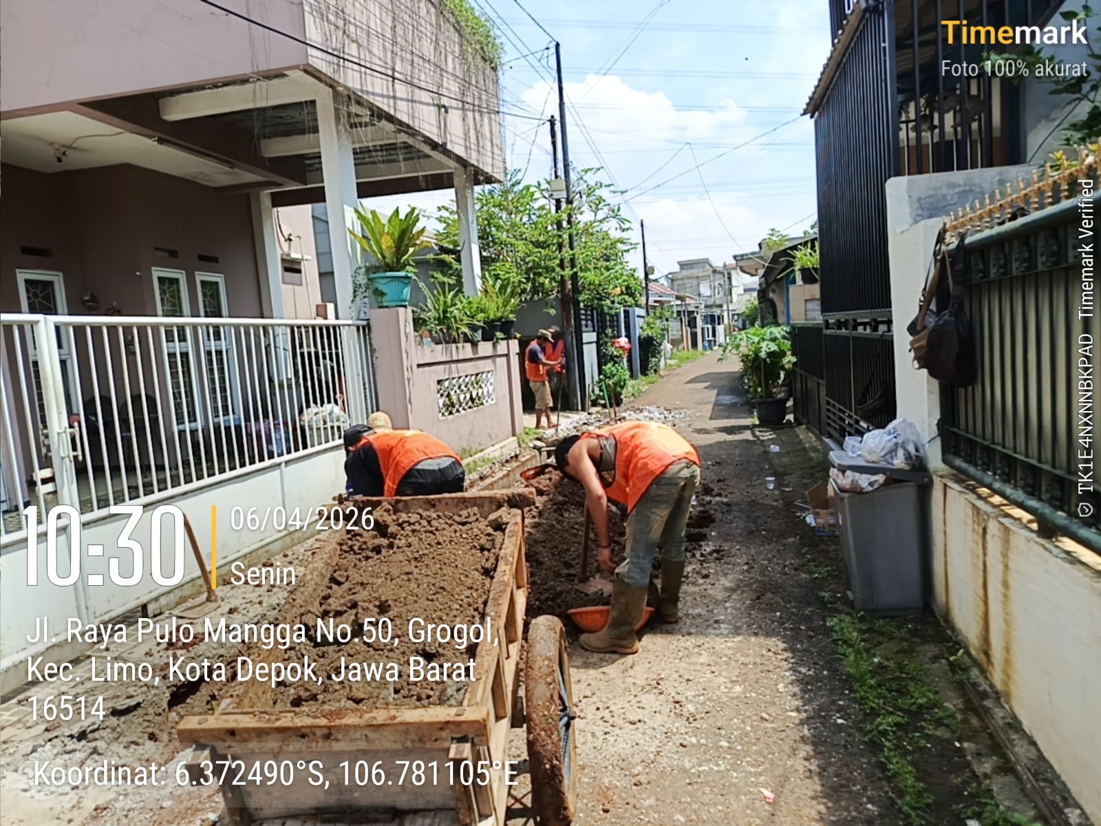 Kompak, “Pelaksana, Konsultan Pengawas dan Monitoring” Tidak Ada Dilokasi Proyek Saluran Drainase Jalan Mangga